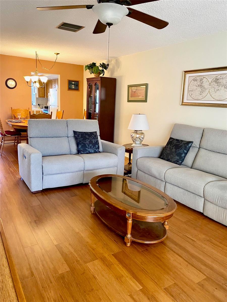 Image 12 of 30 For 1662 Lake Avenue 6