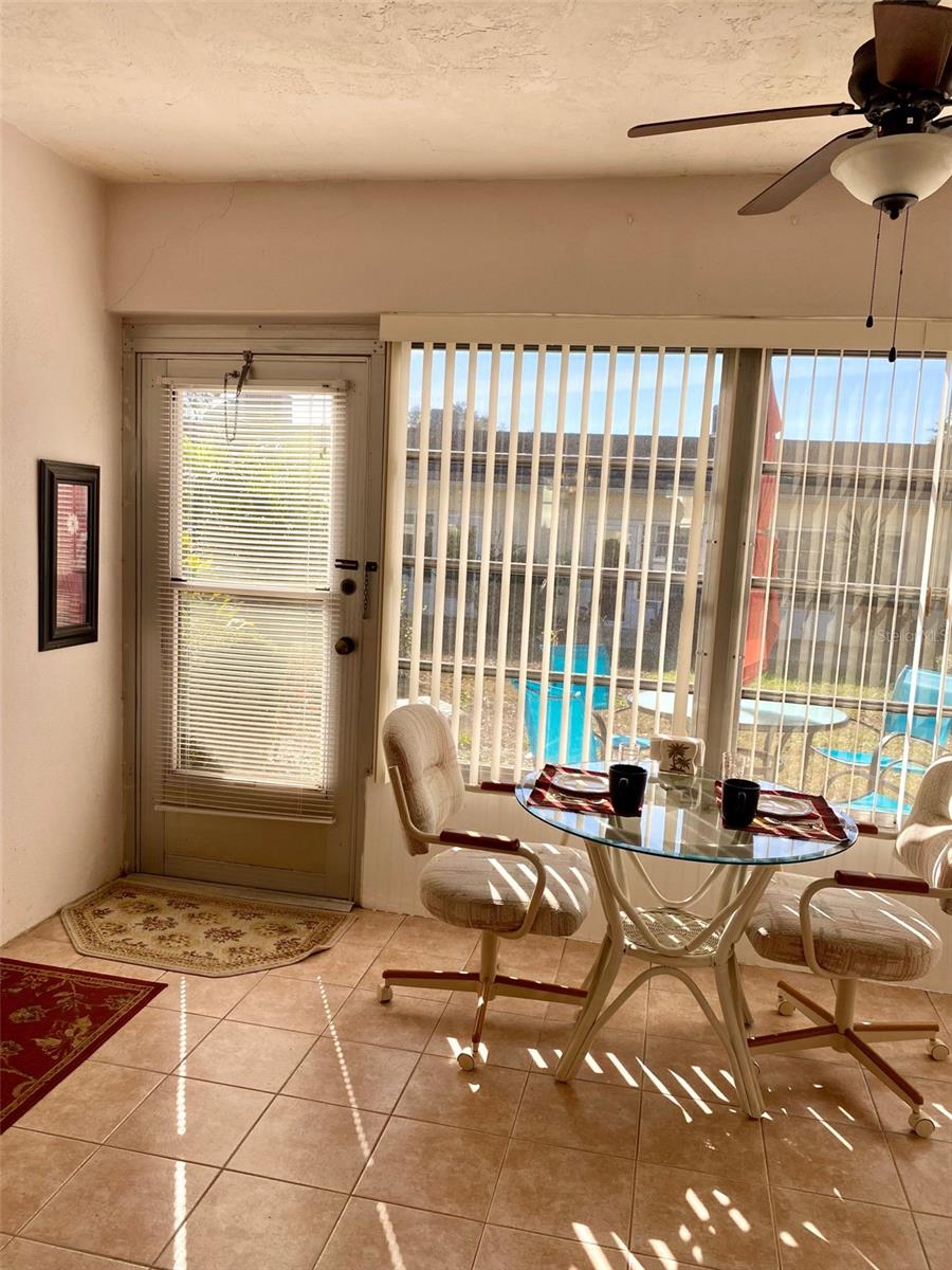 Image 14 of 30 For 1662 Lake Avenue 6