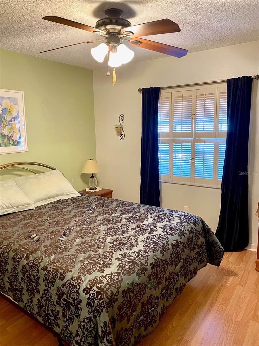 Image 22 of 30 For 1662 Lake Avenue 6