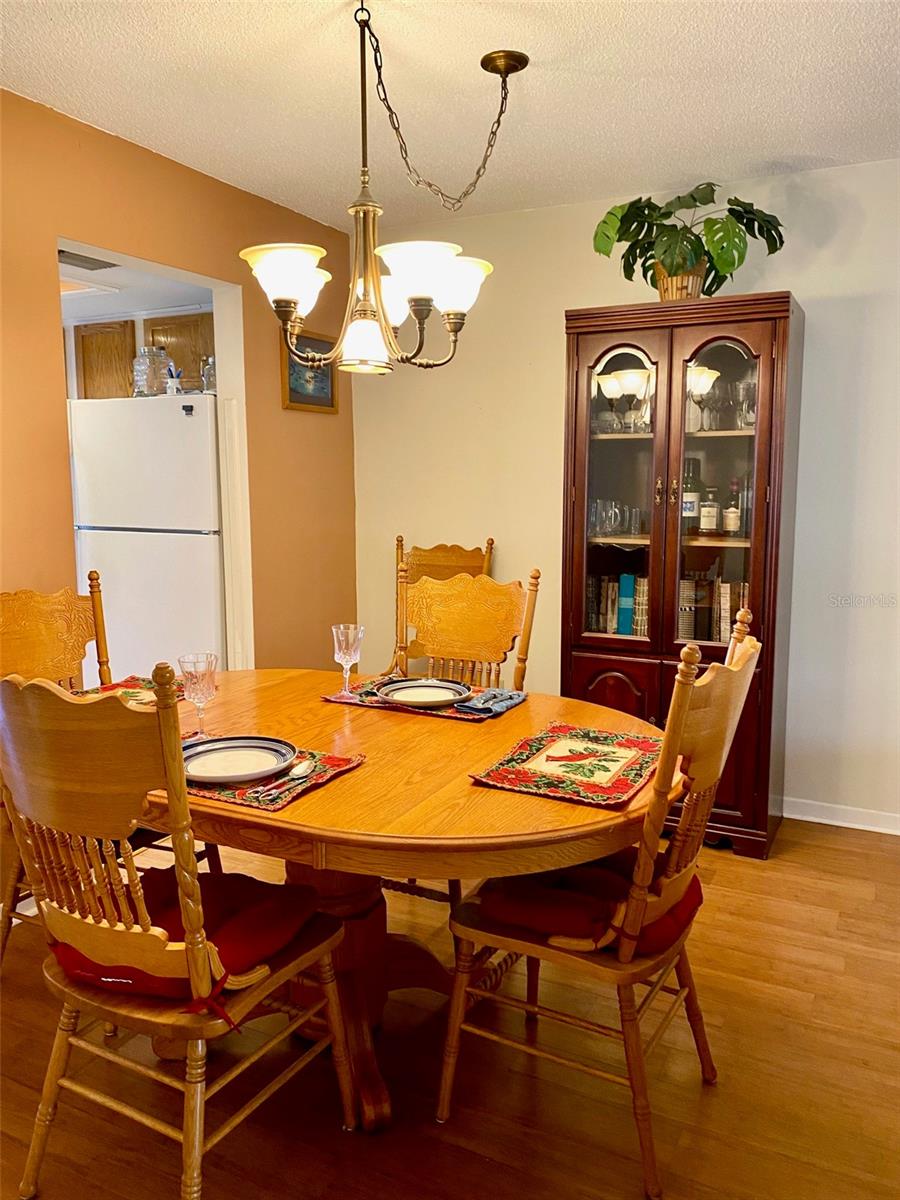 Image 9 of 30 For 1662 Lake Avenue 6