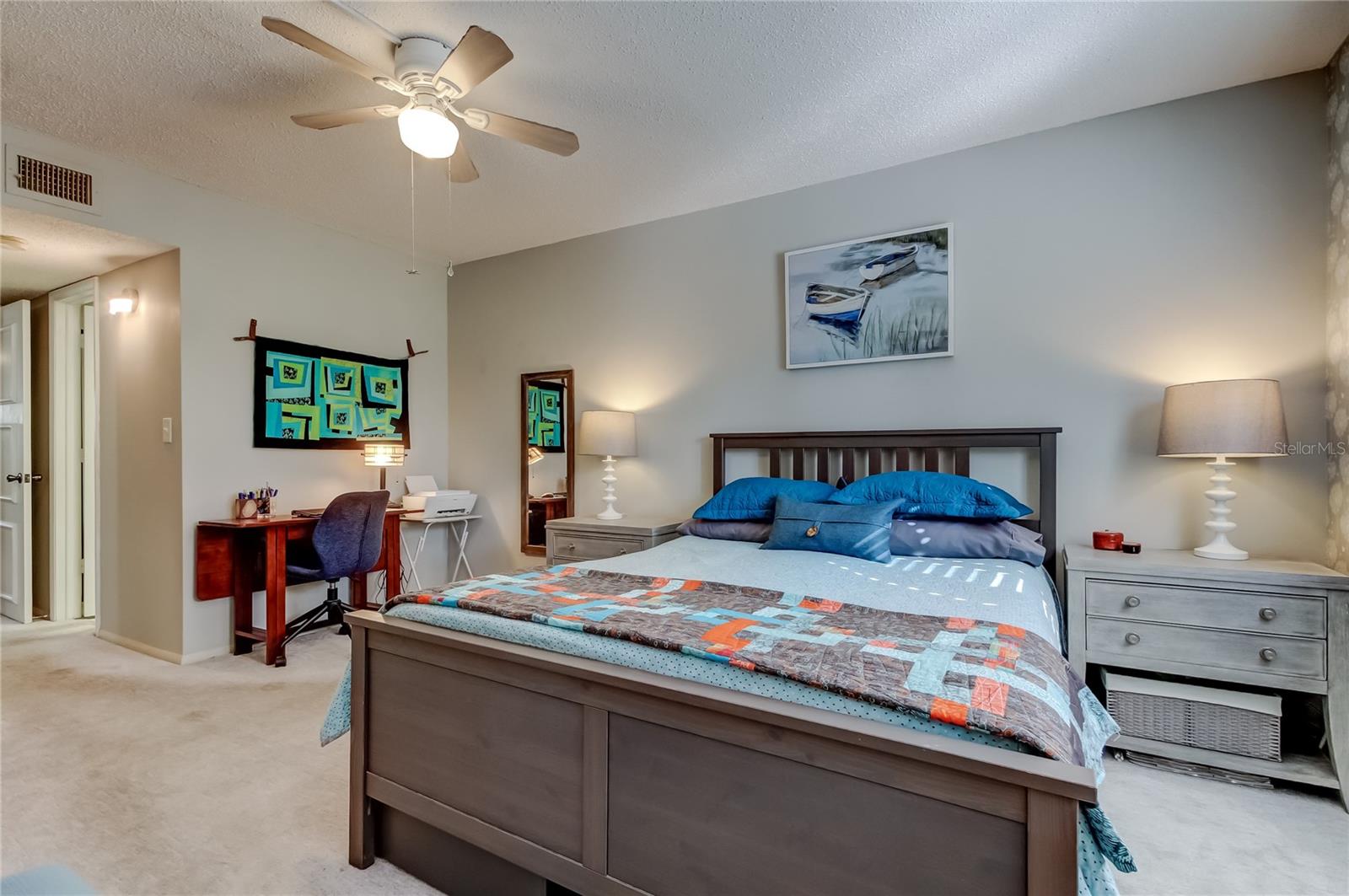 Image 15 of 33 For 5080 Locust Street Ne 130