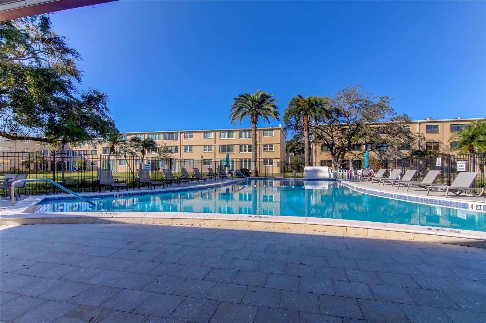 Image 30 of 33 For 5080 Locust Street Ne 130