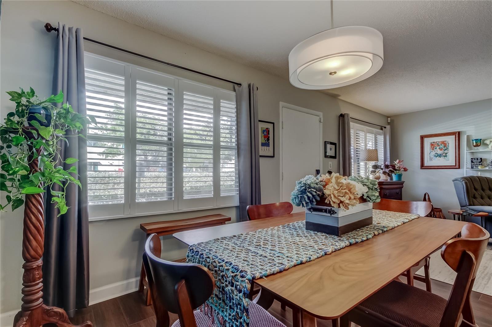 Image 4 of 33 For 5080 Locust Street Ne 130