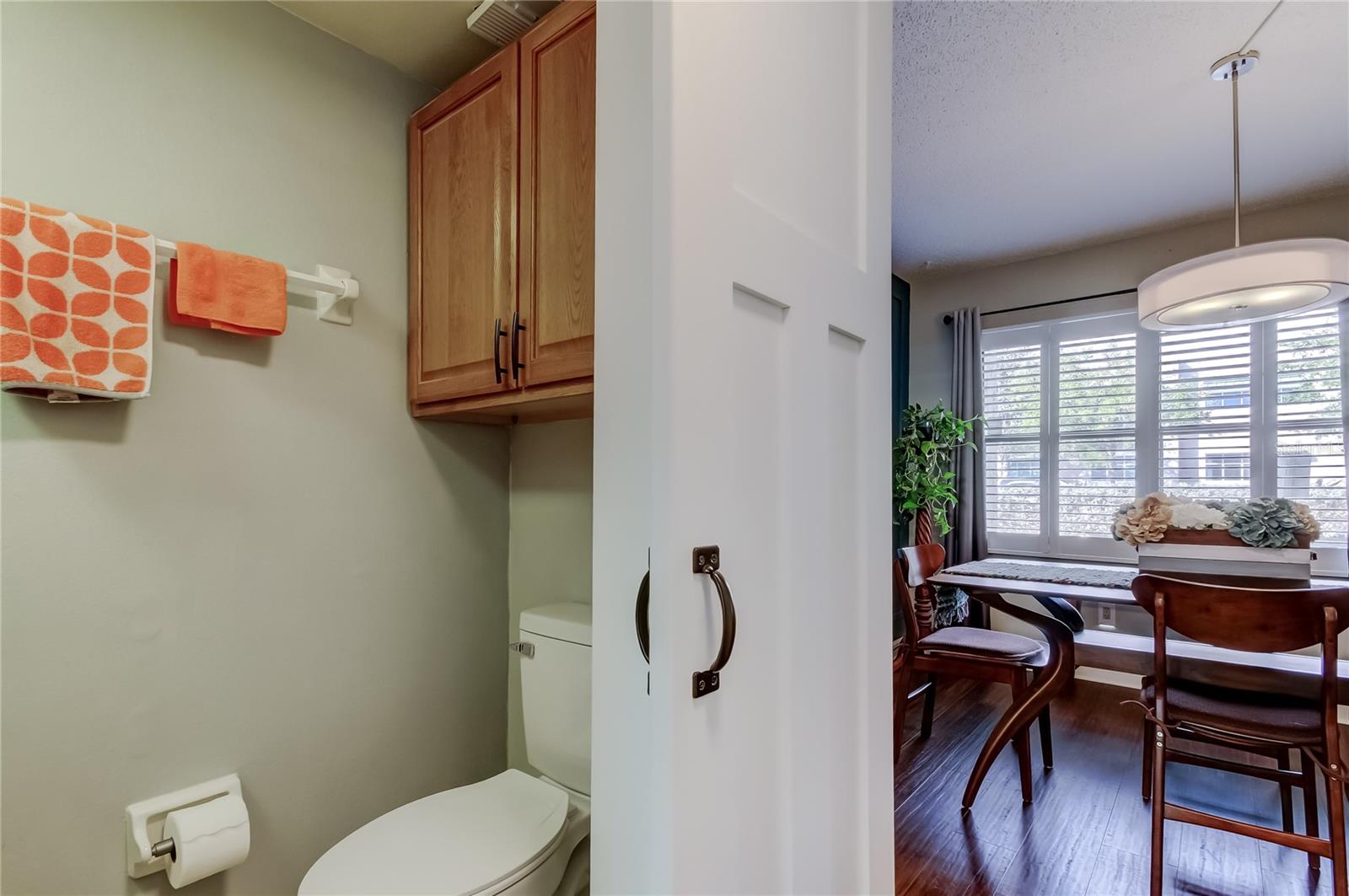 Image 8 of 33 For 5080 Locust Street Ne 130