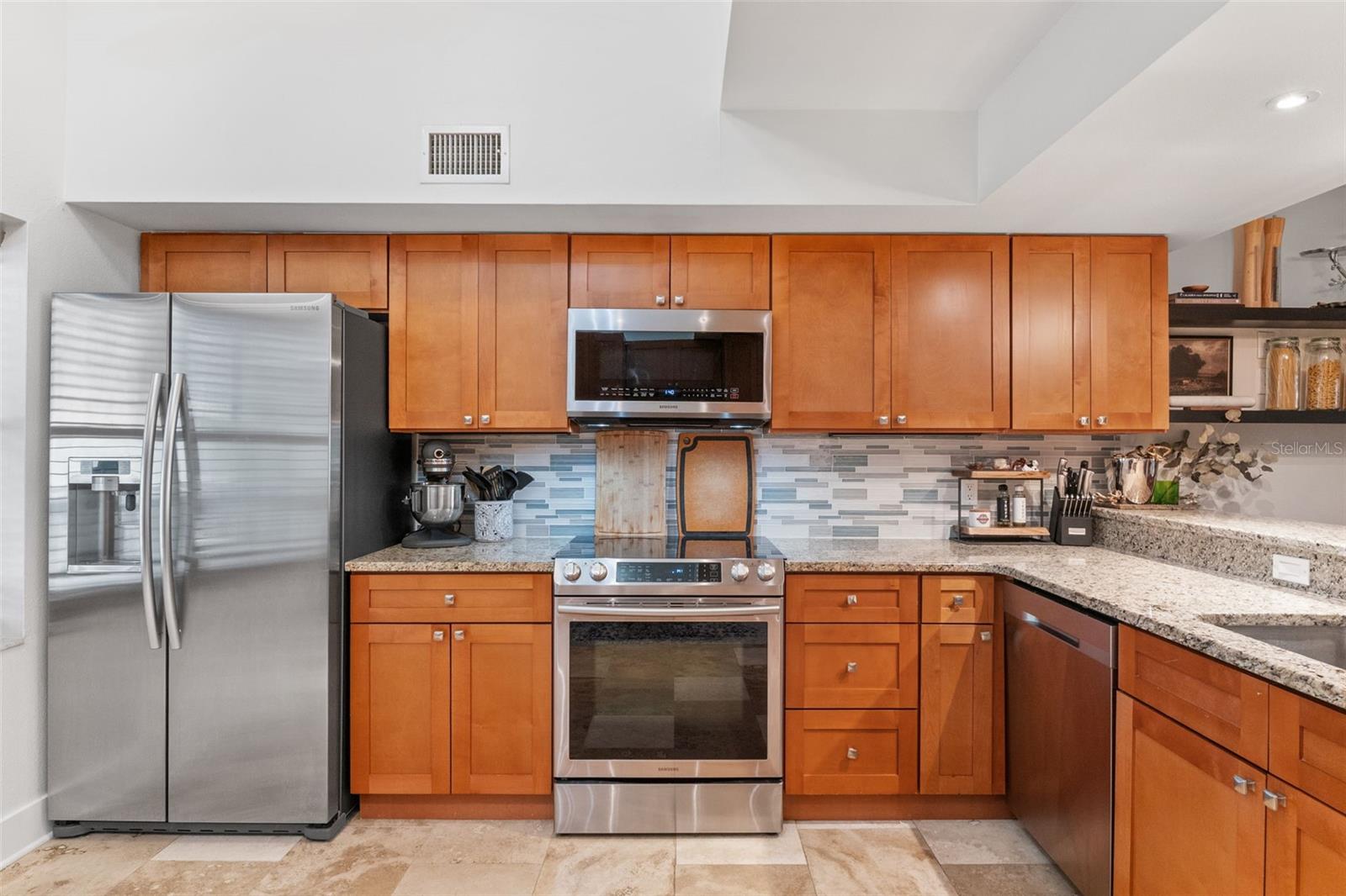 Image 16 of 51 For 2599 Dolly Bay Drive 302