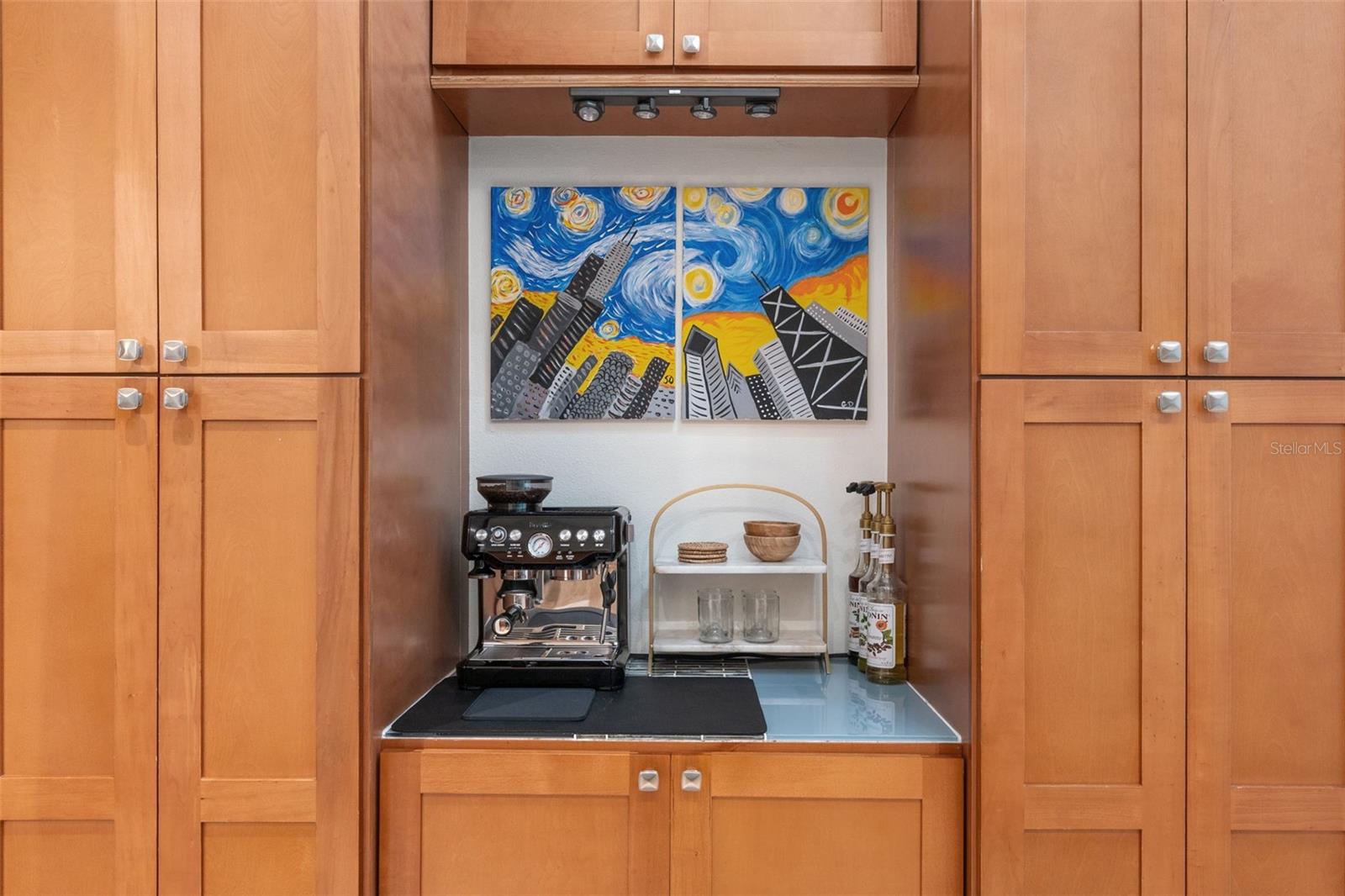 Image 17 of 51 For 2599 Dolly Bay Drive 302