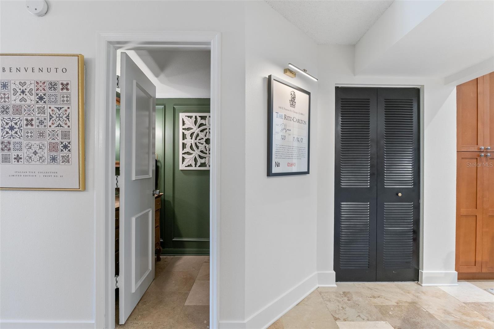 Image 21 of 51 For 2599 Dolly Bay Drive 302