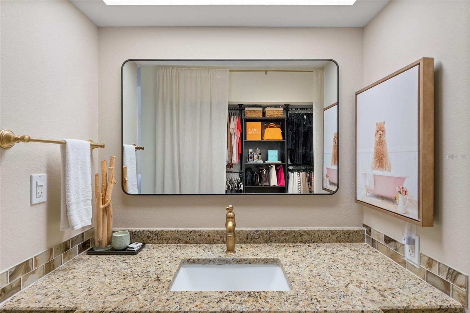 Image 37 of 51 For 2599 Dolly Bay Drive 302