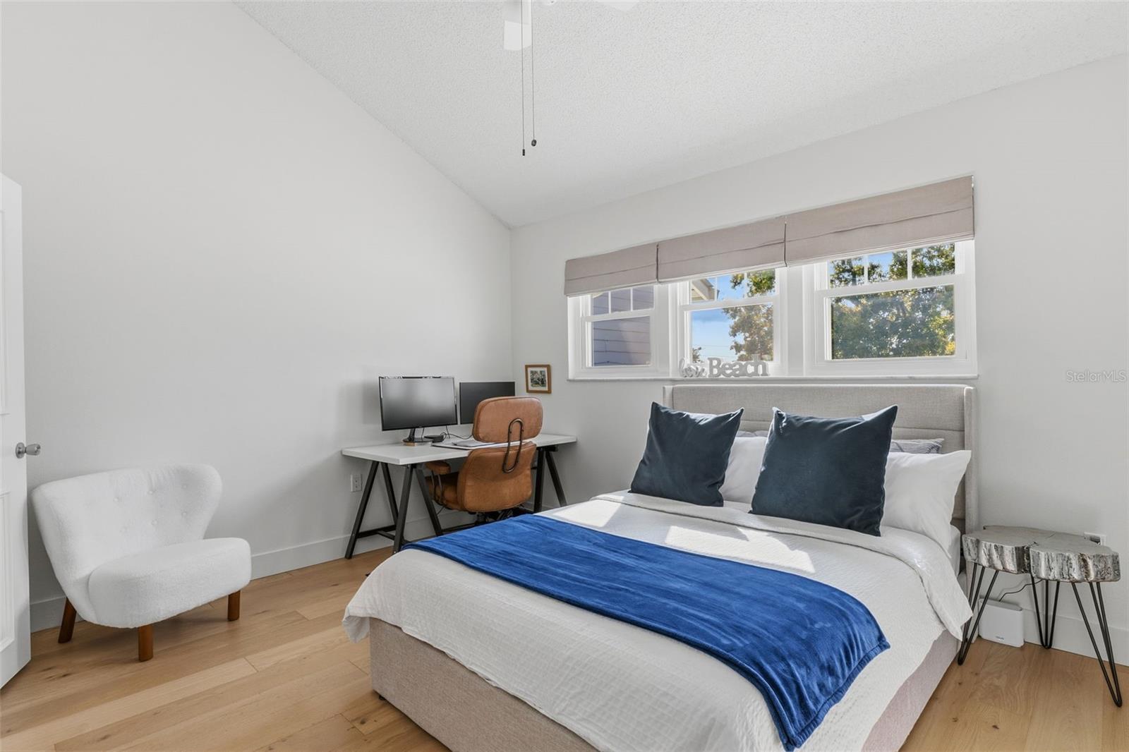 Image 41 of 51 For 2599 Dolly Bay Drive 302