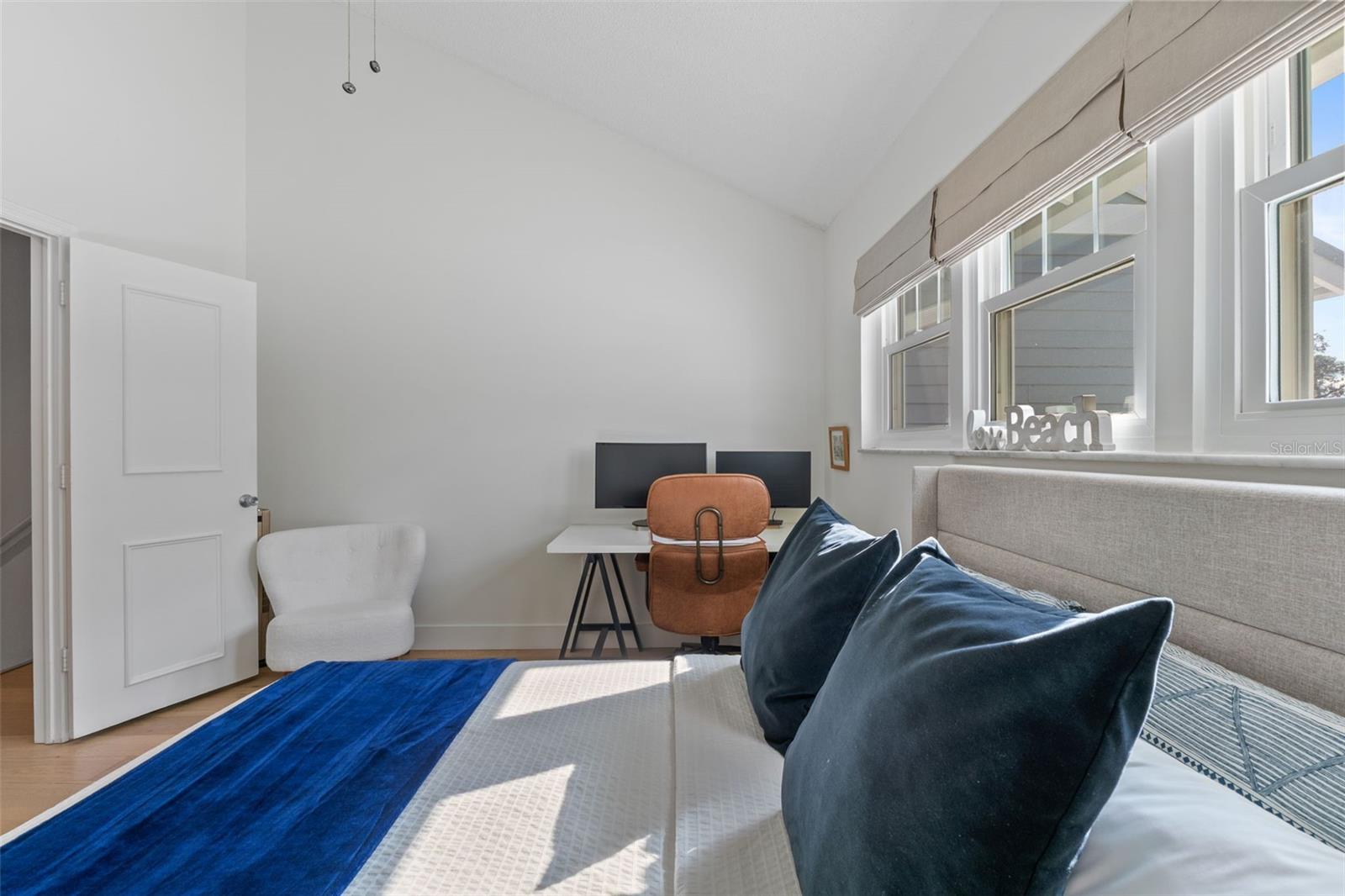 Image 42 of 51 For 2599 Dolly Bay Drive 302