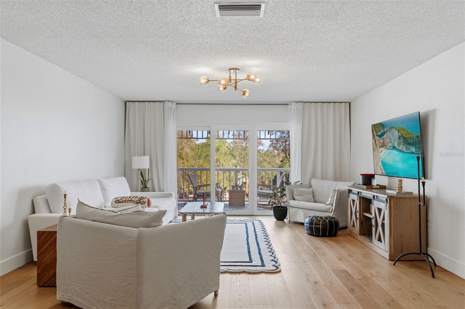 Image 9 of 51 For 2599 Dolly Bay Drive 302