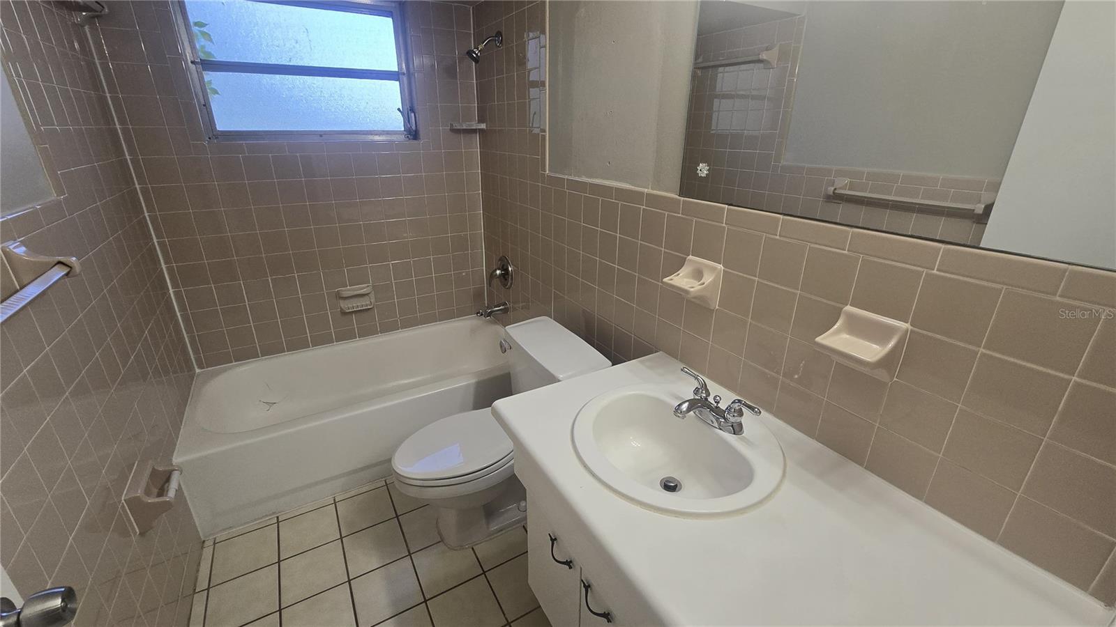 Image 8 of 13 For 831 Virginia Avenue