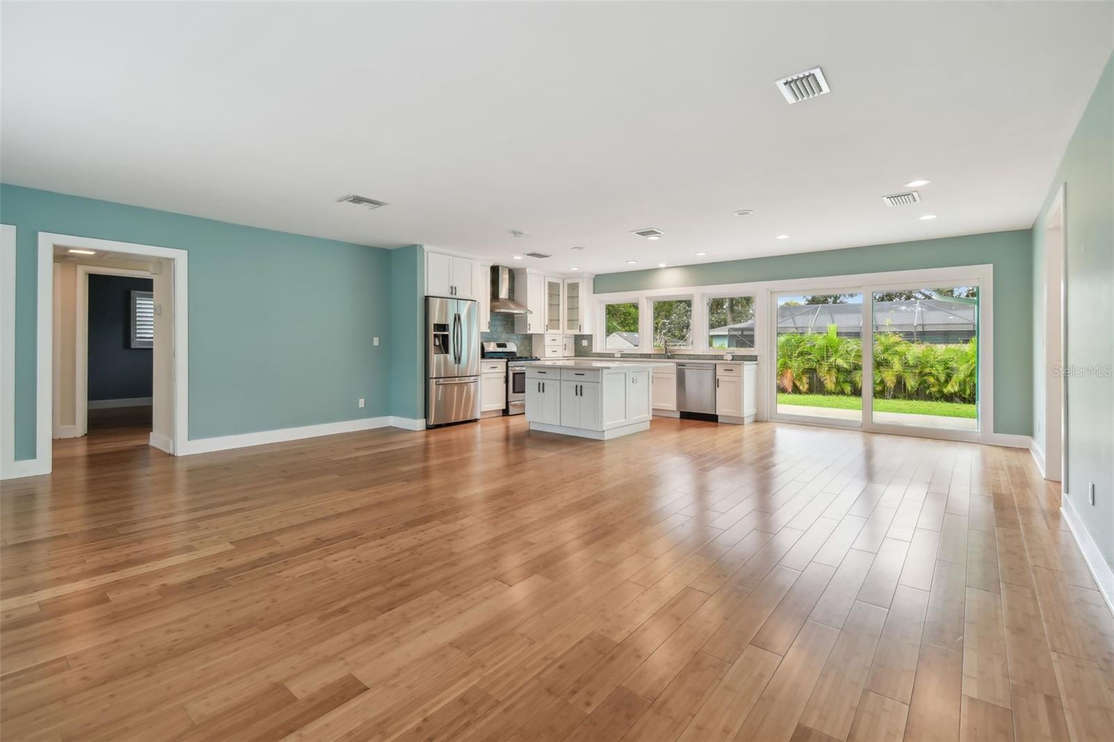 Image 10 of 51 For 340 Mehlenbacher Road