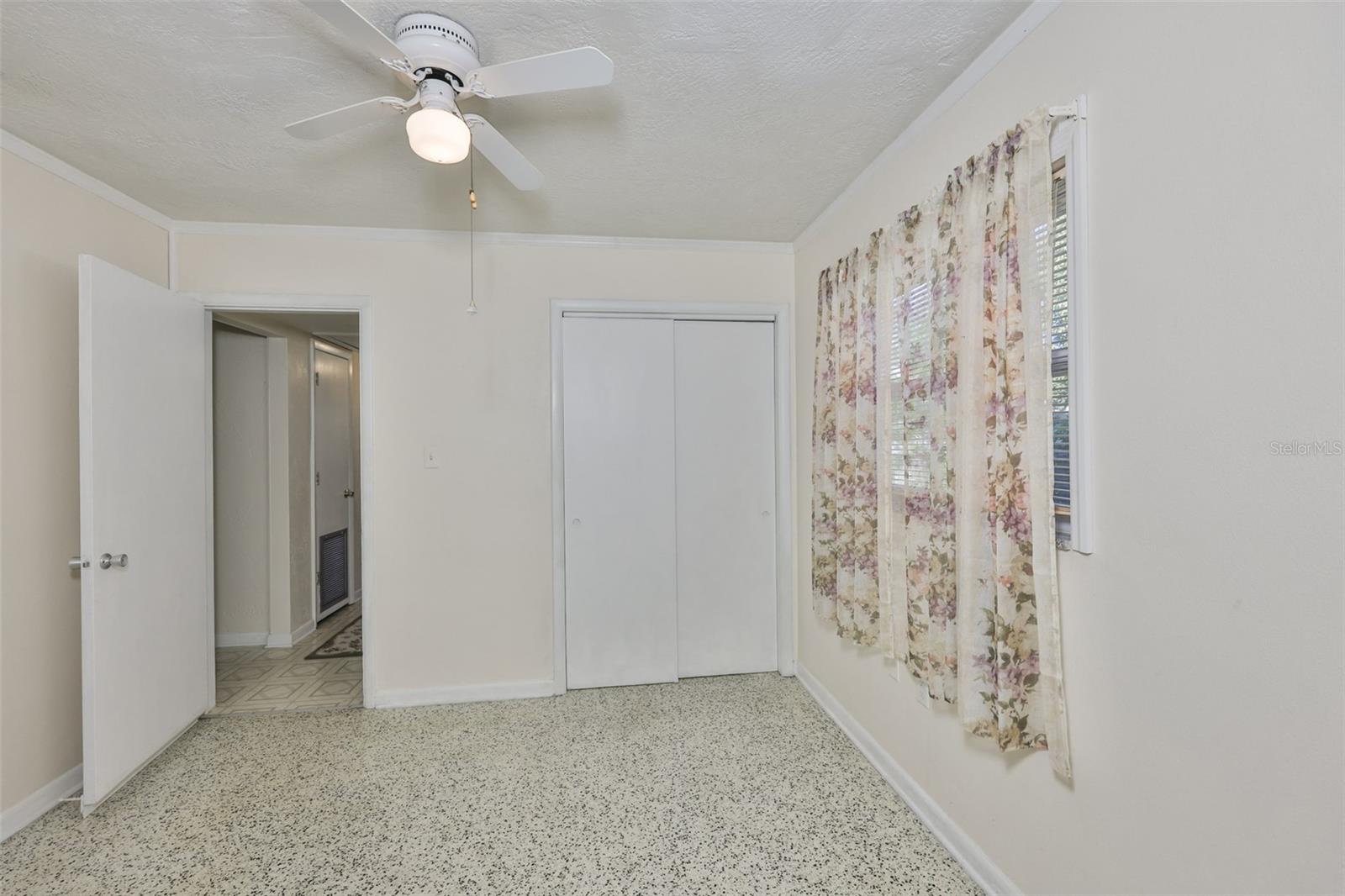 Image 15 of 41 For 5105 Saint Charles Place