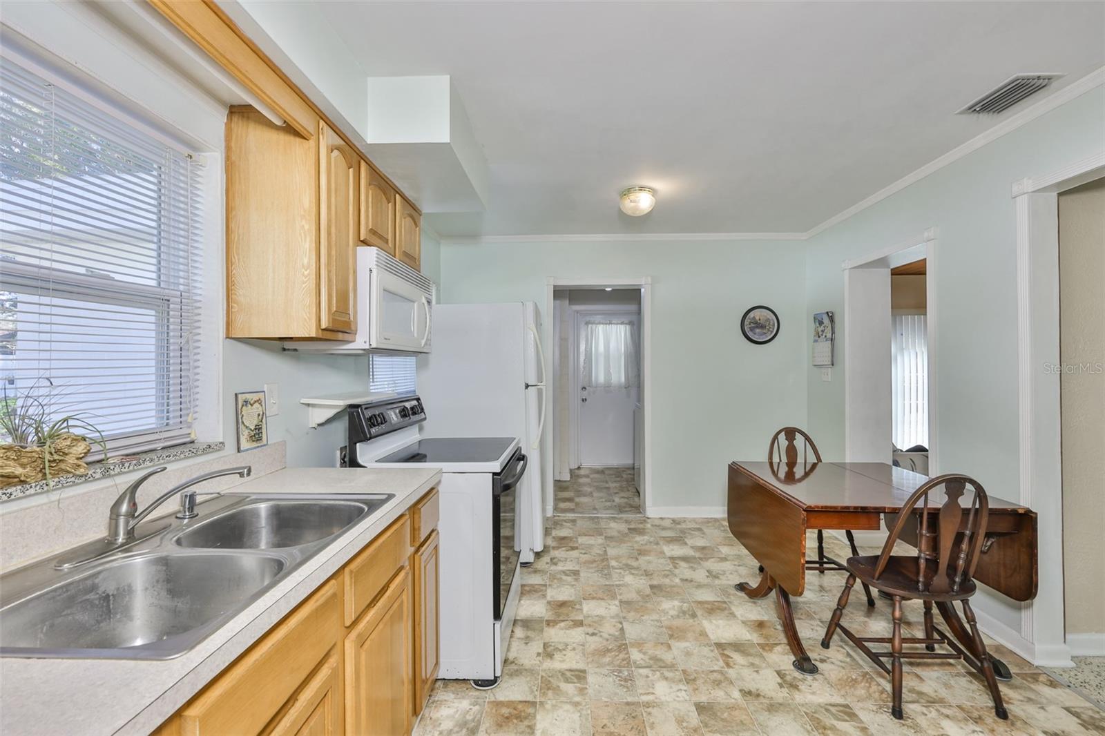 Image 18 of 41 For 5105 Saint Charles Place