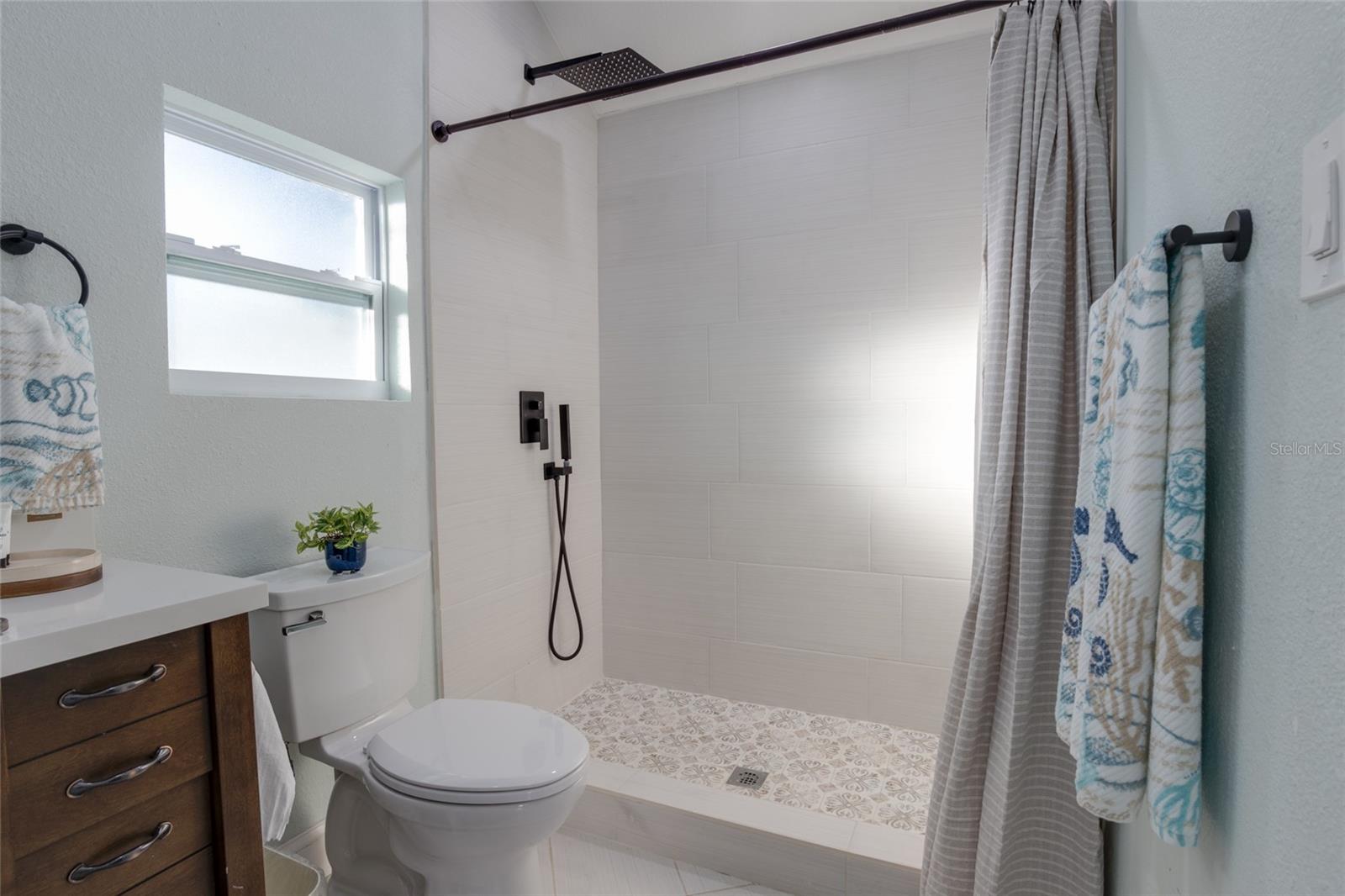 Image 46 of 51 For 448 Locklie Street