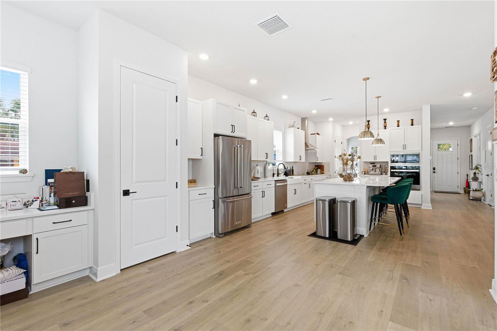 Image 16 of 73 For 1936 Nassau Street