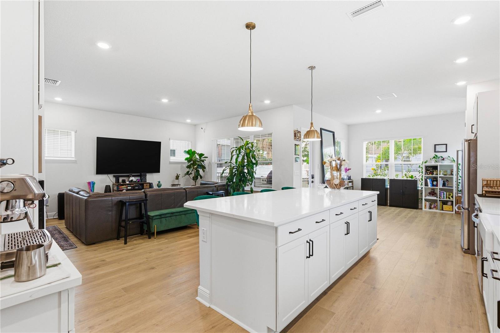 Image 18 of 73 For 1936 Nassau Street