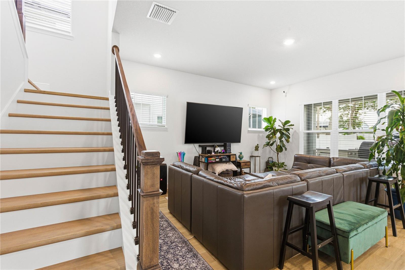 Image 22 of 73 For 1936 Nassau Street