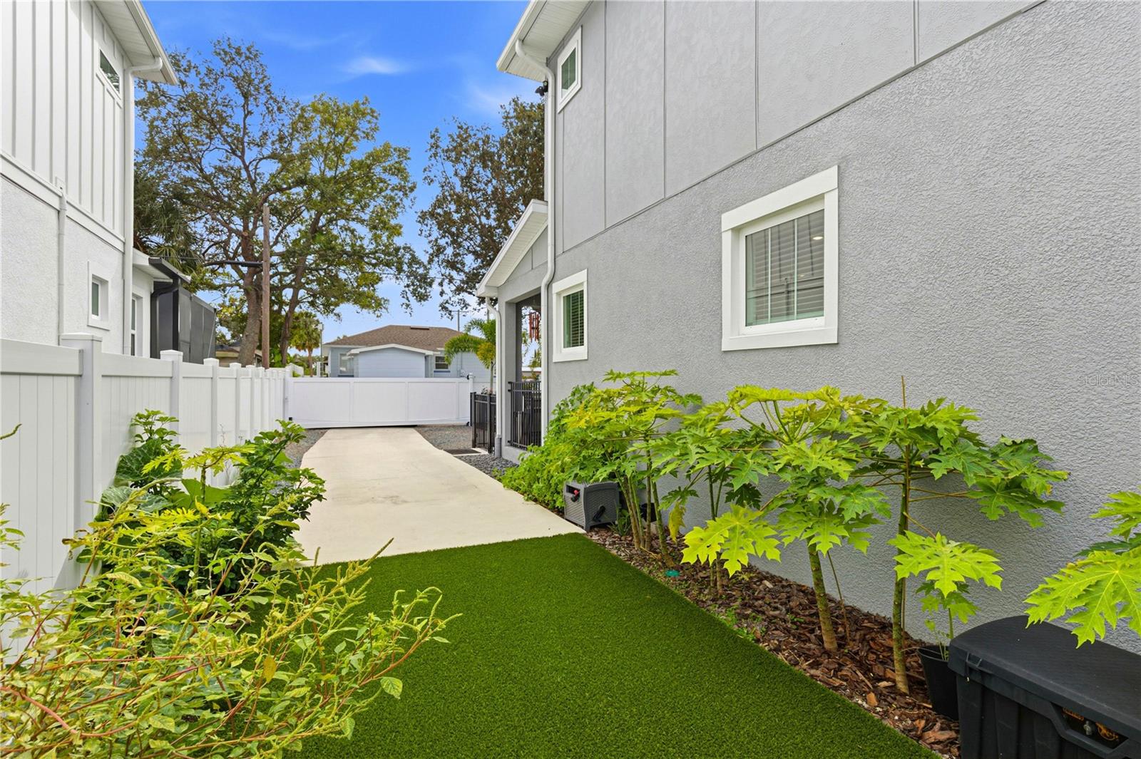 Image 34 of 73 For 1936 Nassau Street