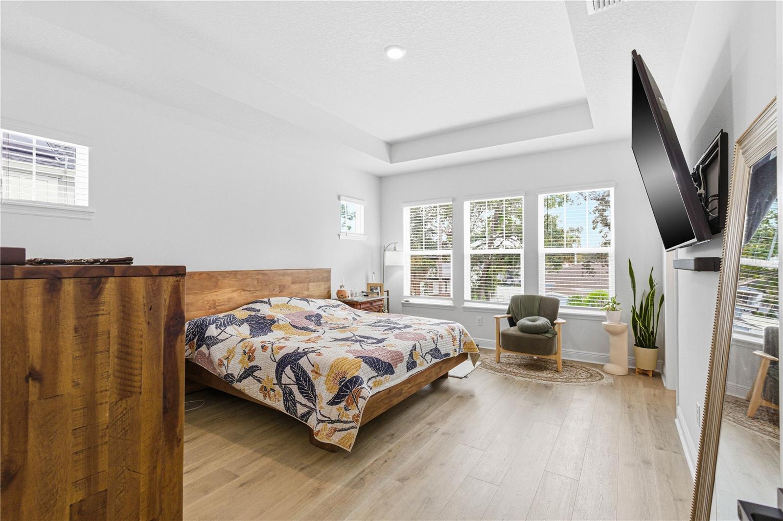 Image 37 of 73 For 1936 Nassau Street