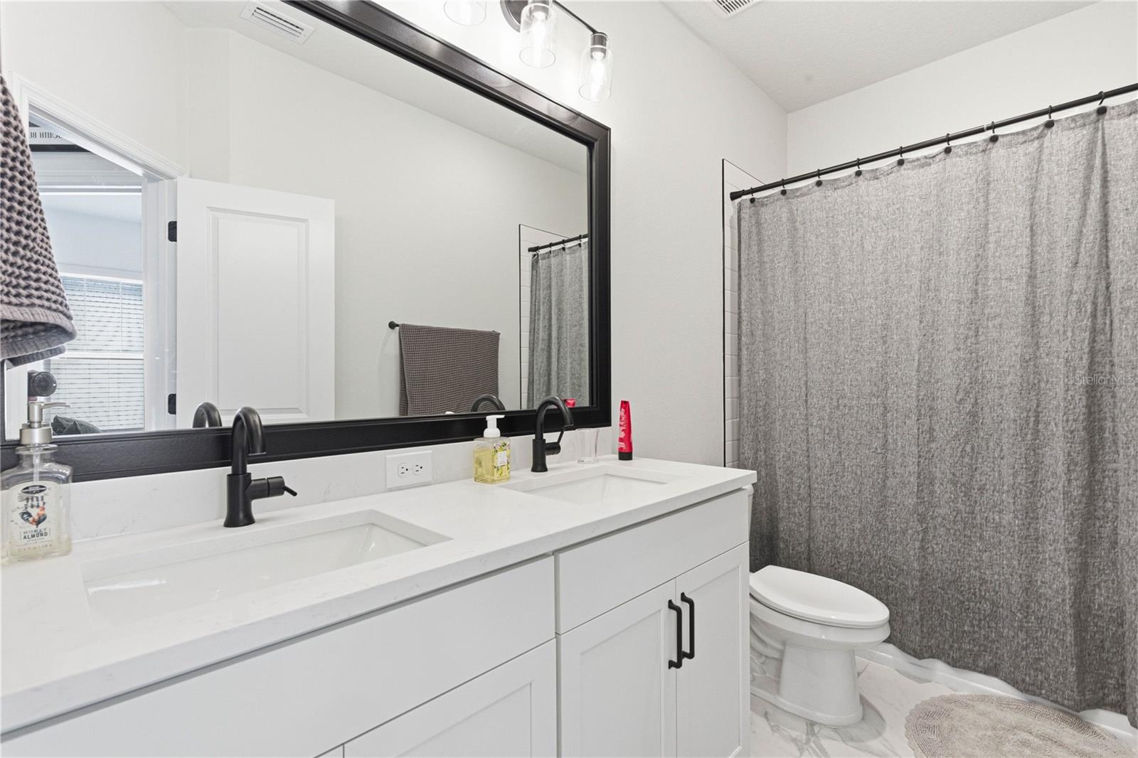 Image 47 of 73 For 1936 Nassau Street