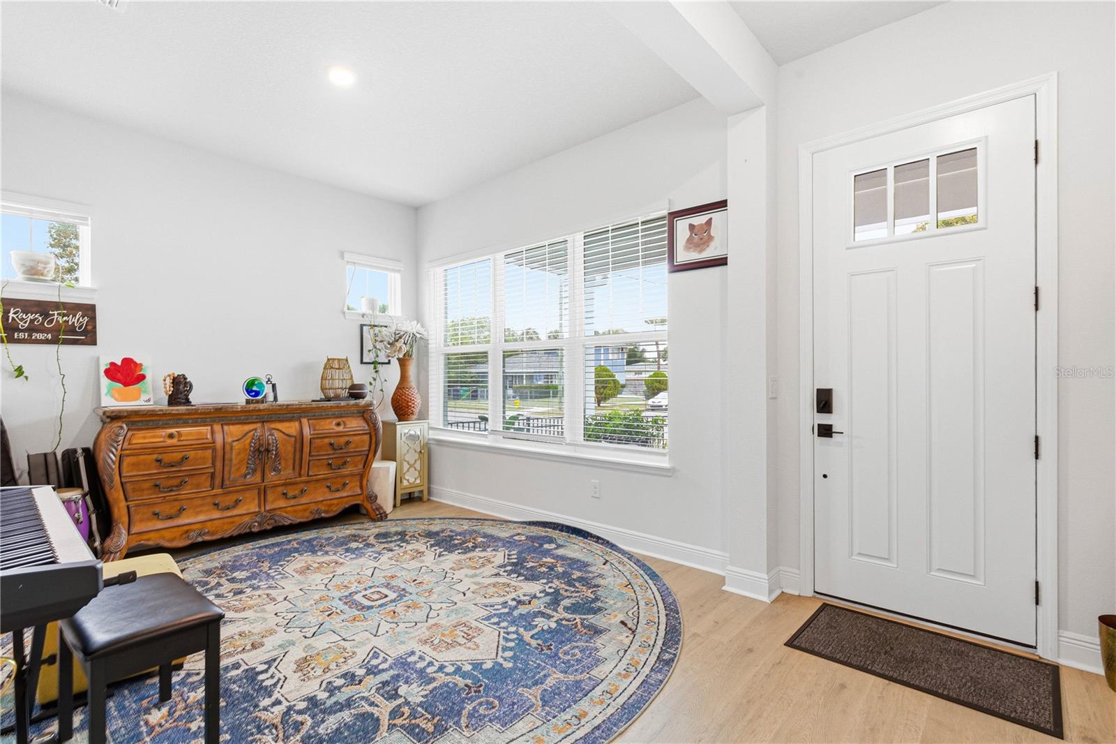 Image 5 of 73 For 1936 Nassau Street