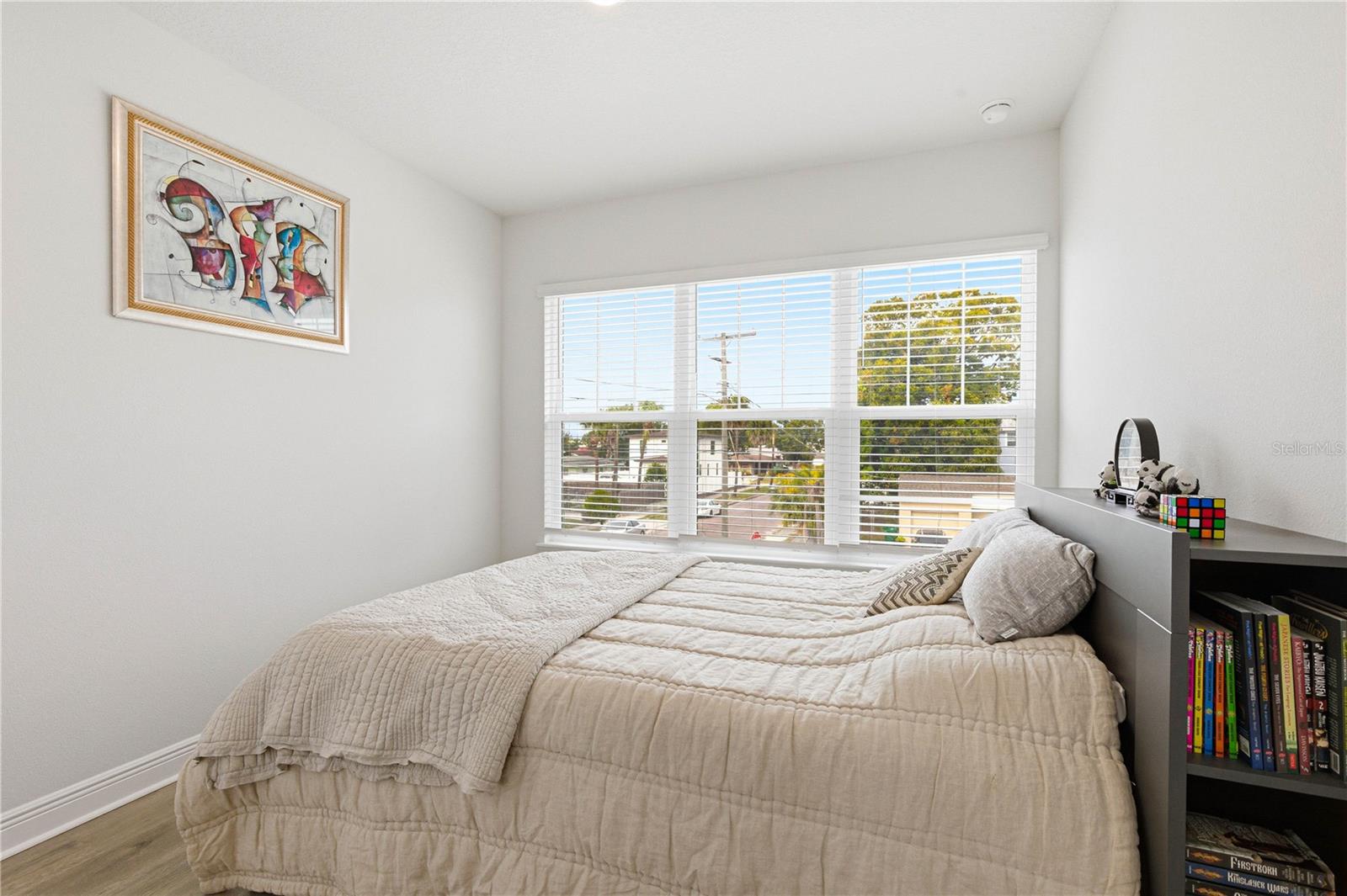 Image 52 of 73 For 1936 Nassau Street