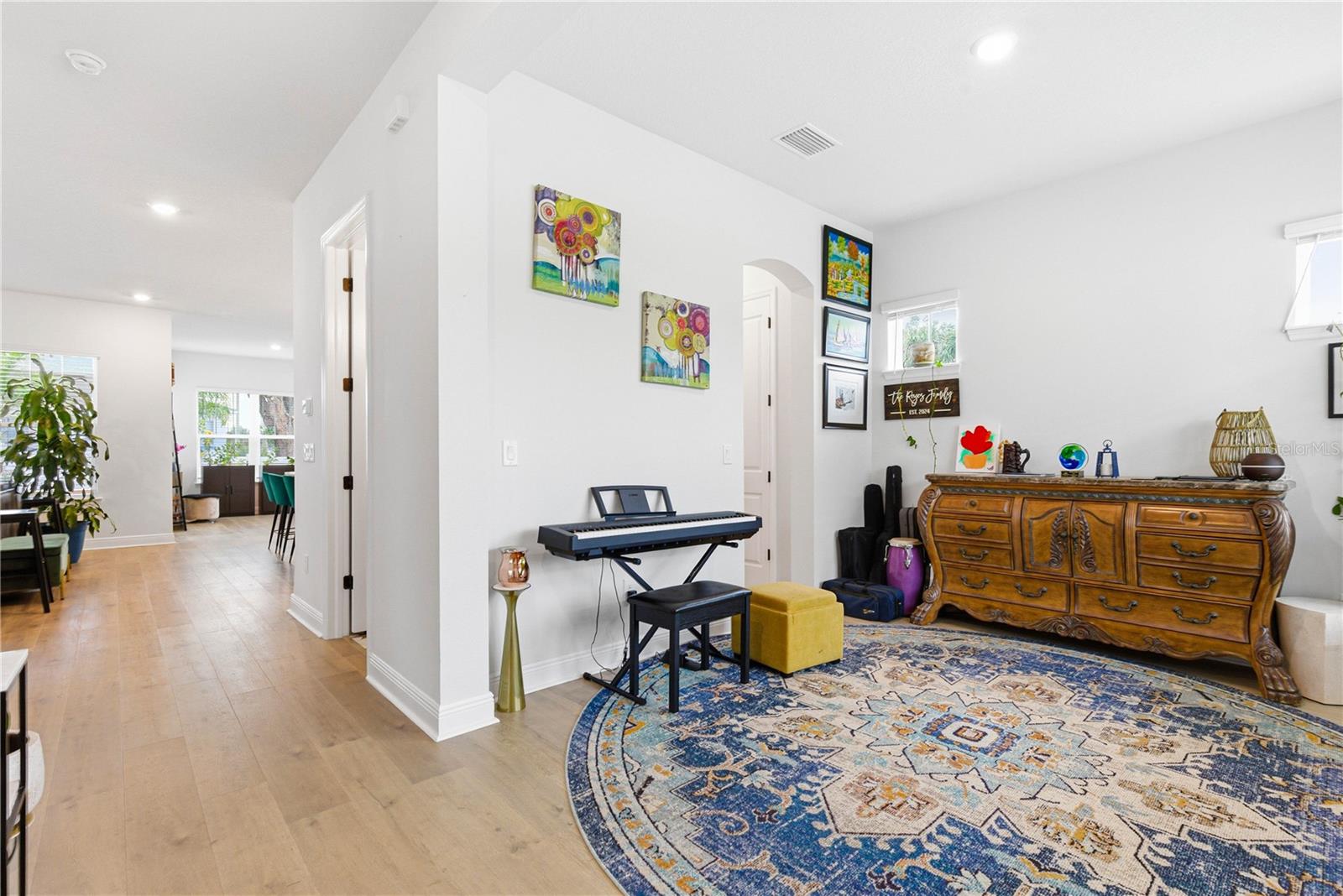 Image 6 of 73 For 1936 Nassau Street