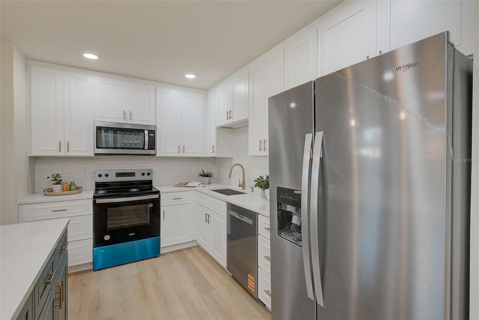 Image 10 of 30 For 2056 62nd Terrace S