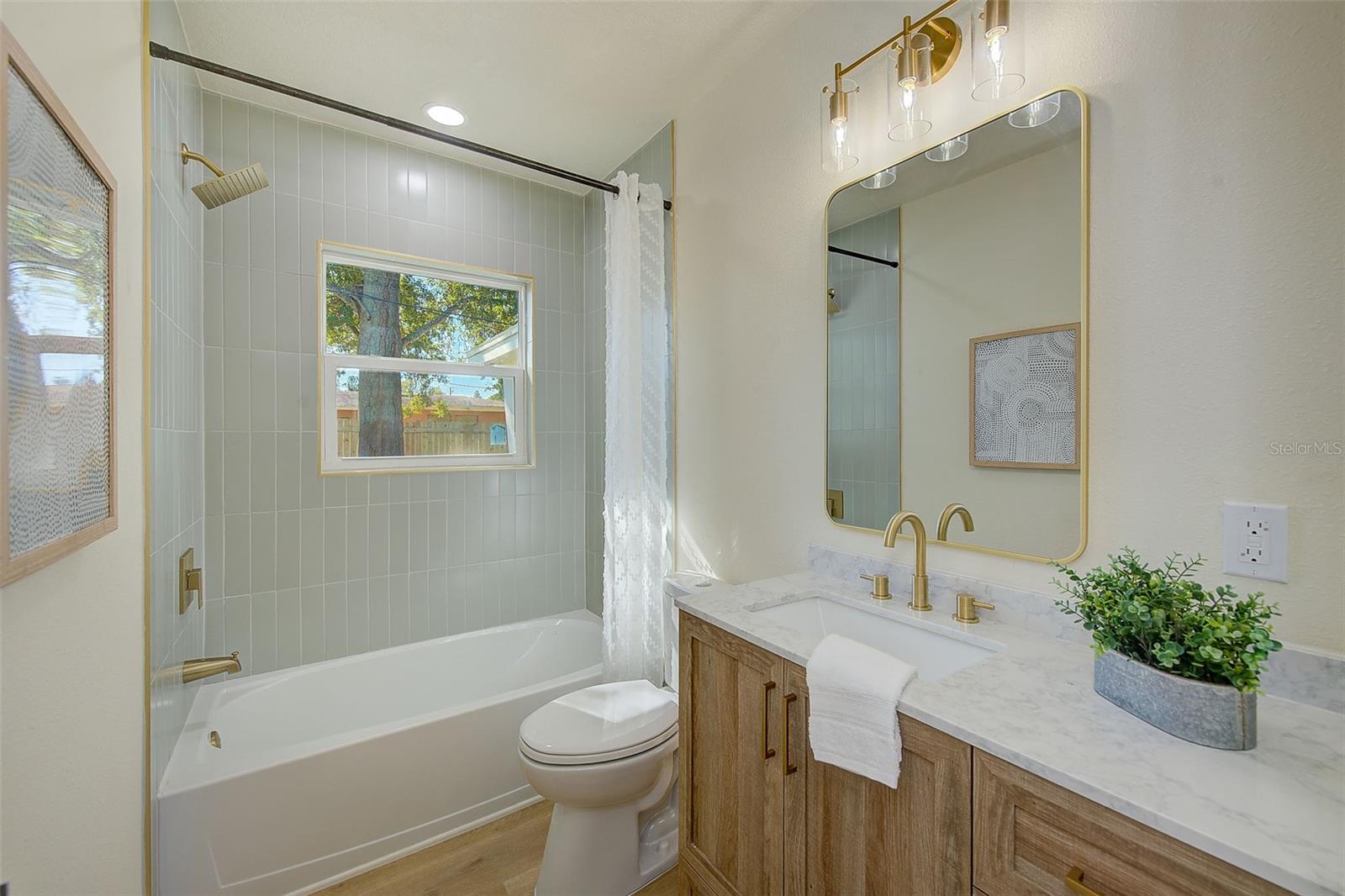 Image 13 of 30 For 2056 62nd Terrace S