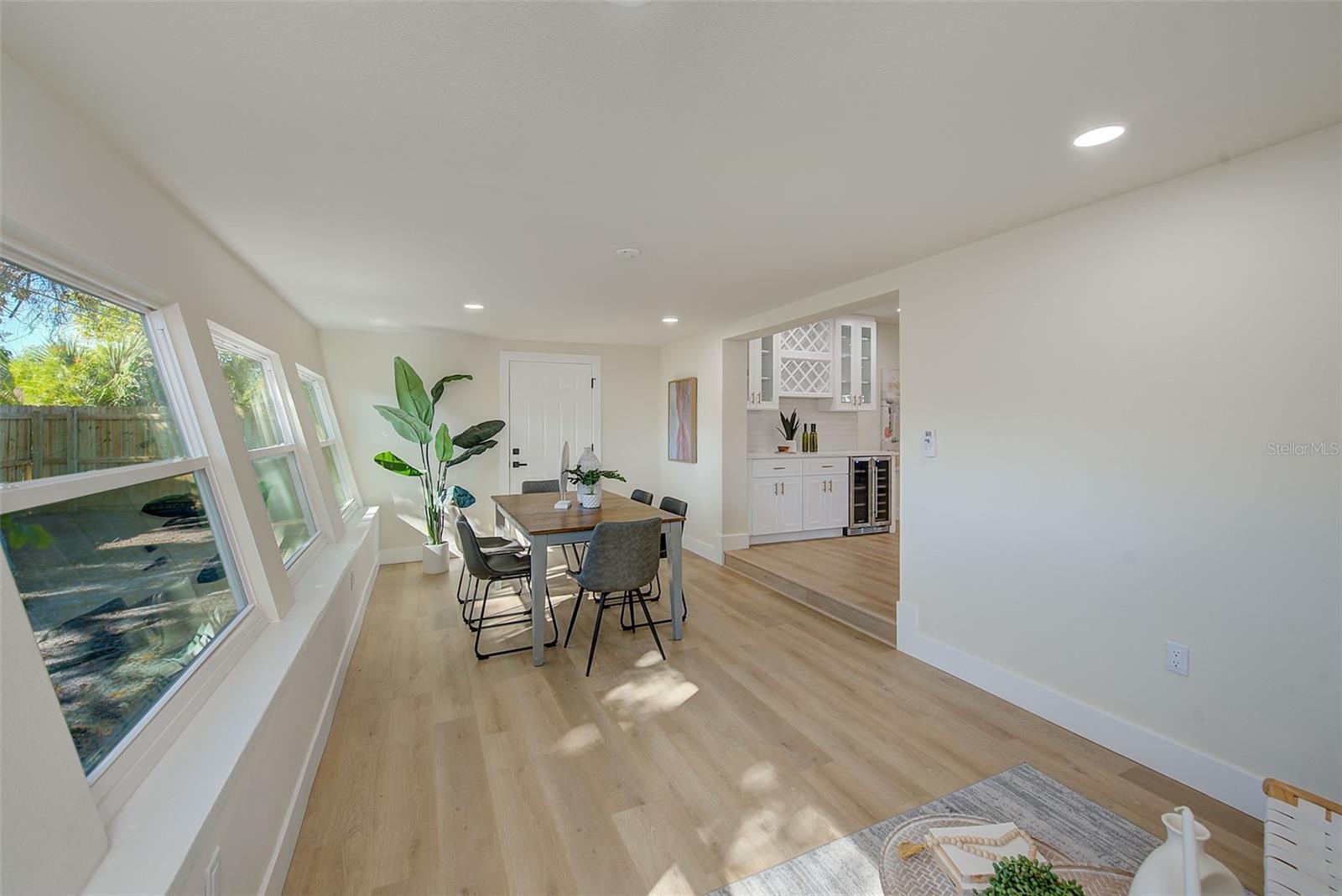 Image 15 of 30 For 2056 62nd Terrace S