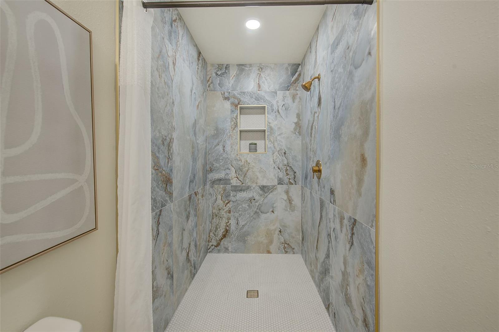 Image 19 of 30 For 2056 62nd Terrace S