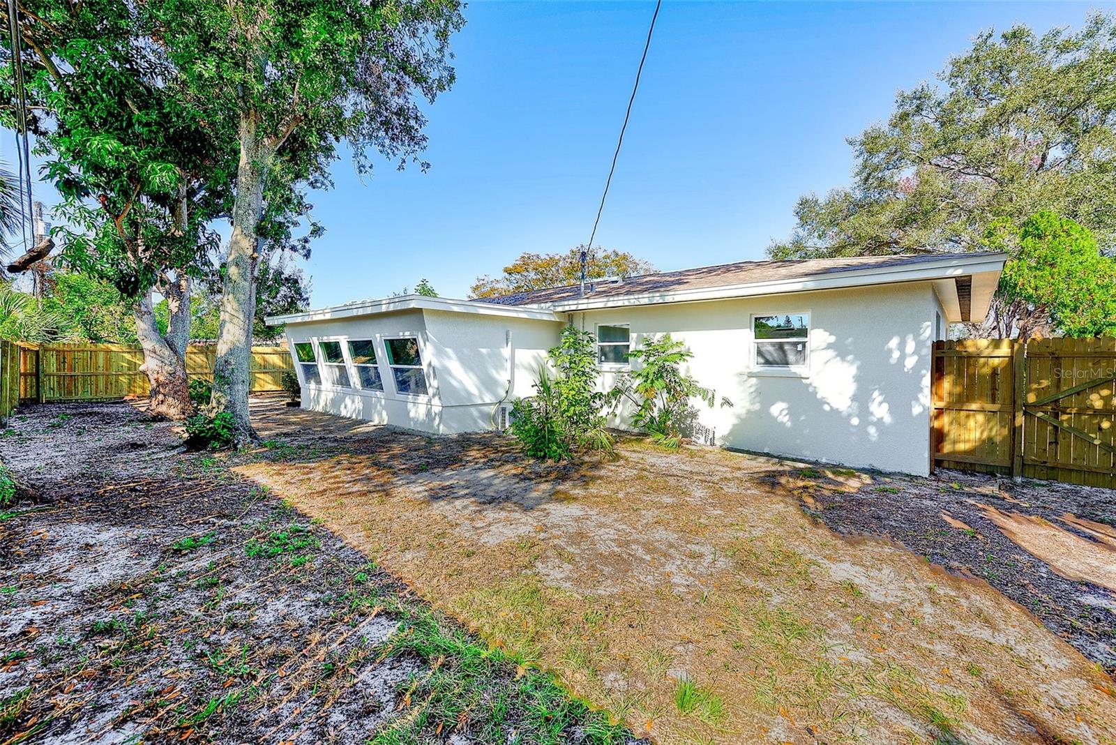 Image 23 of 30 For 2056 62nd Terrace S