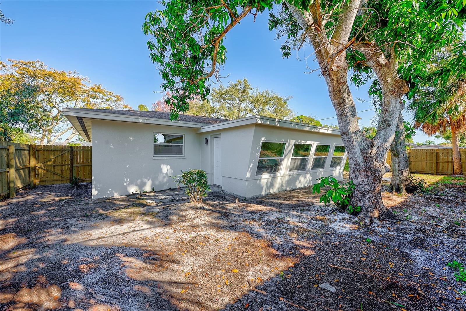 Image 24 of 30 For 2056 62nd Terrace S