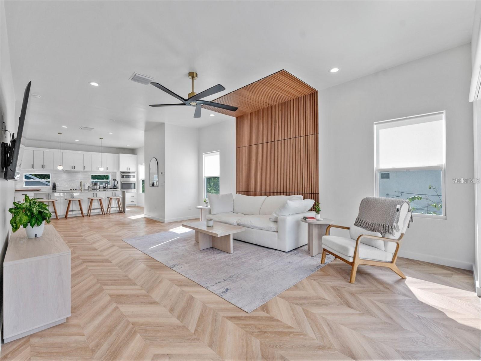 Image 15 of 42 For 102 Adalee 4