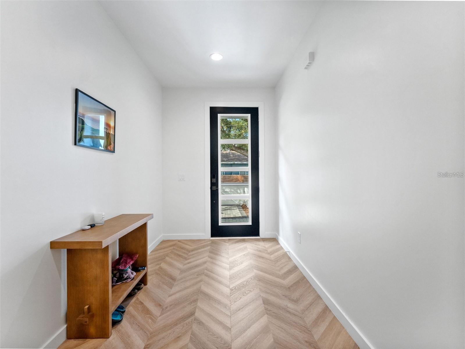 Image 6 of 42 For 102 Adalee 4