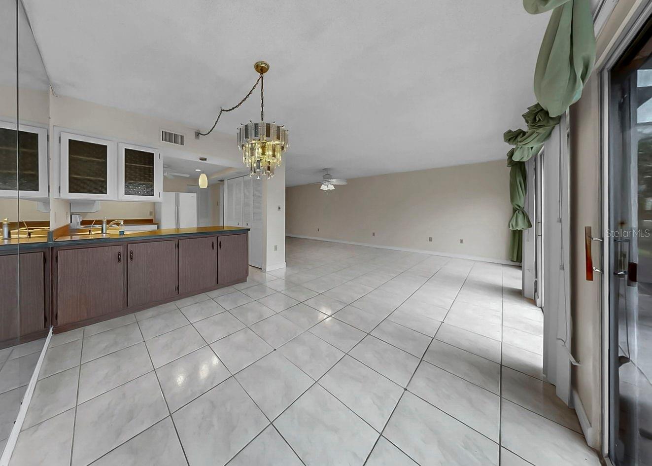 Image 10 of 34 For 1655 Highland Avenue J194