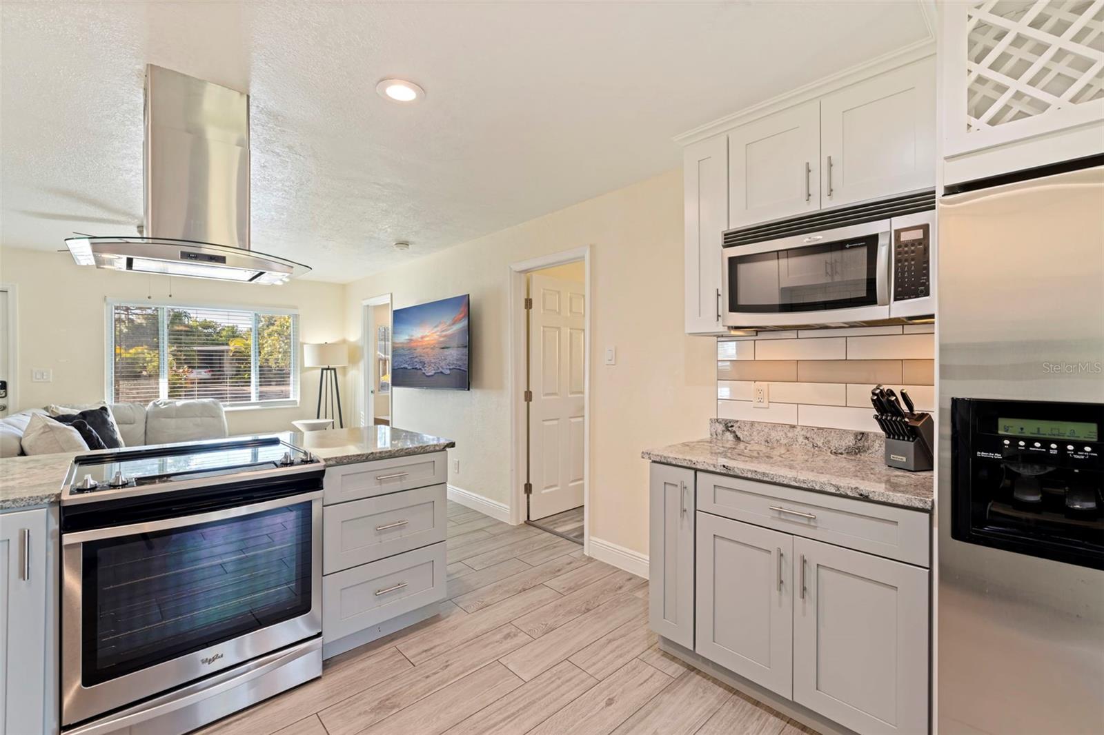 Image 10 of 37 For 8011 26th Avenue N