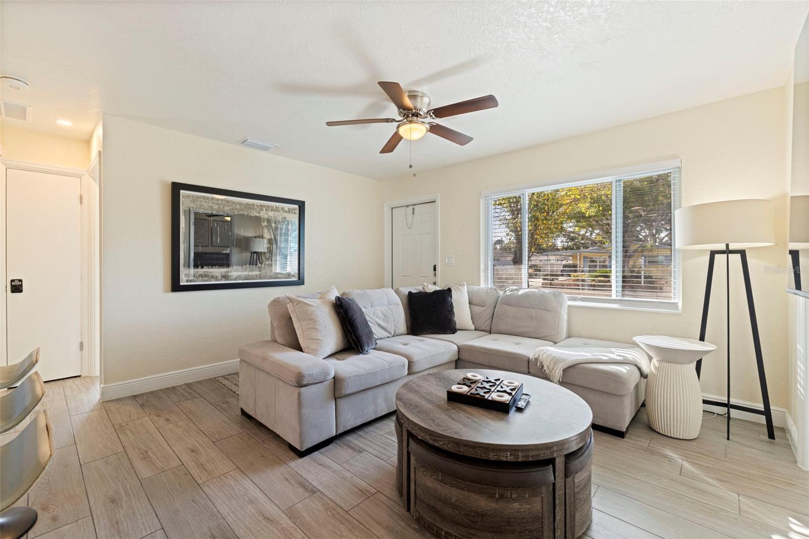 Image 5 of 37 For 8011 26th Avenue N