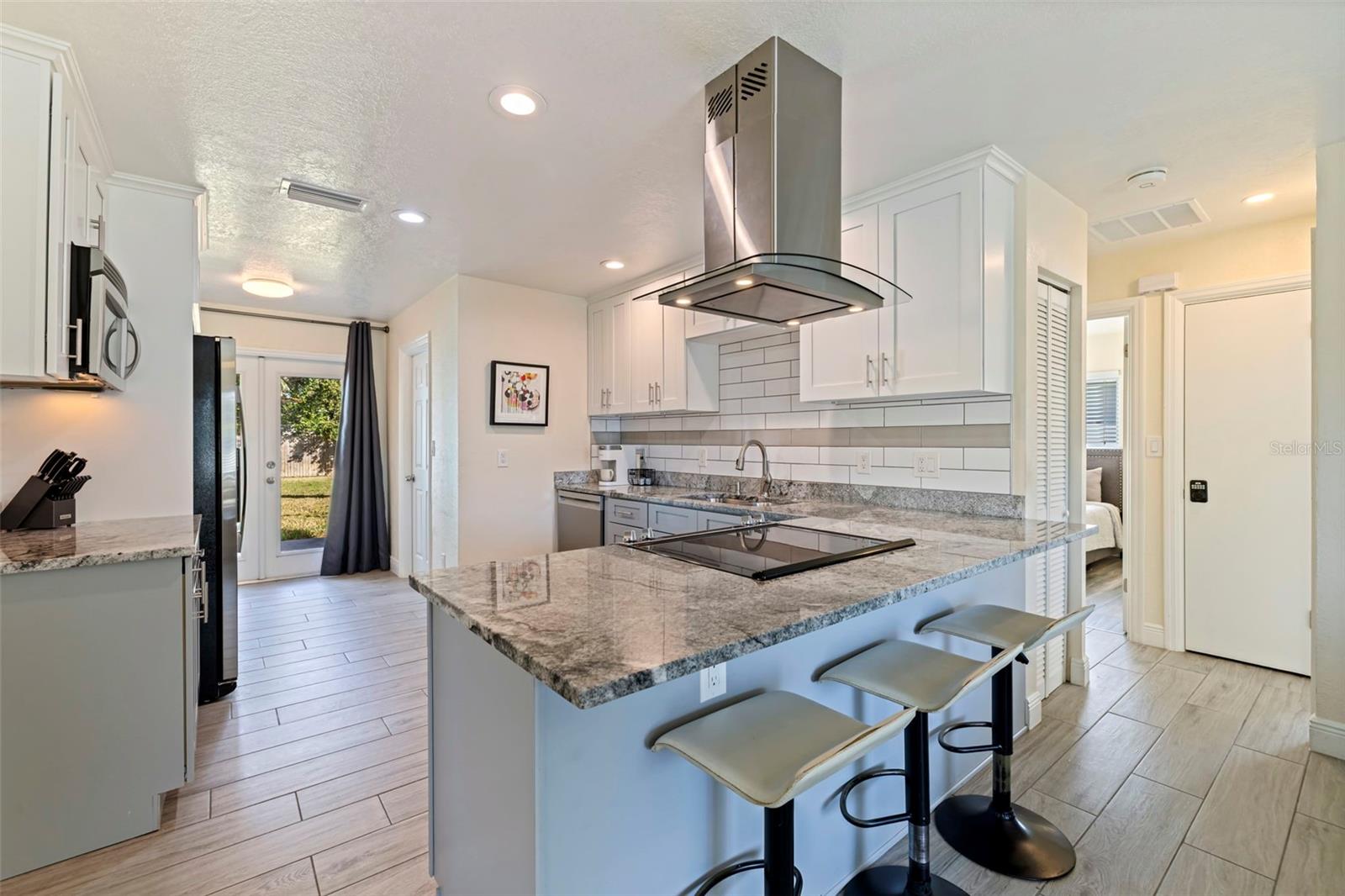 Image 6 of 37 For 8011 26th Avenue N