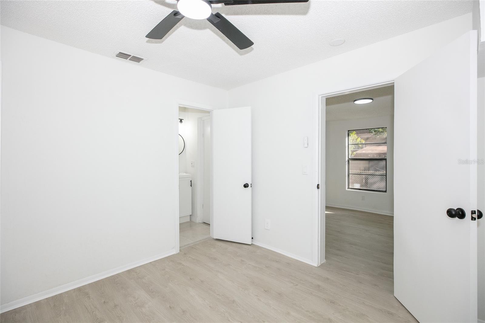 Image 12 of 29 For 1041 Anderson Avenue