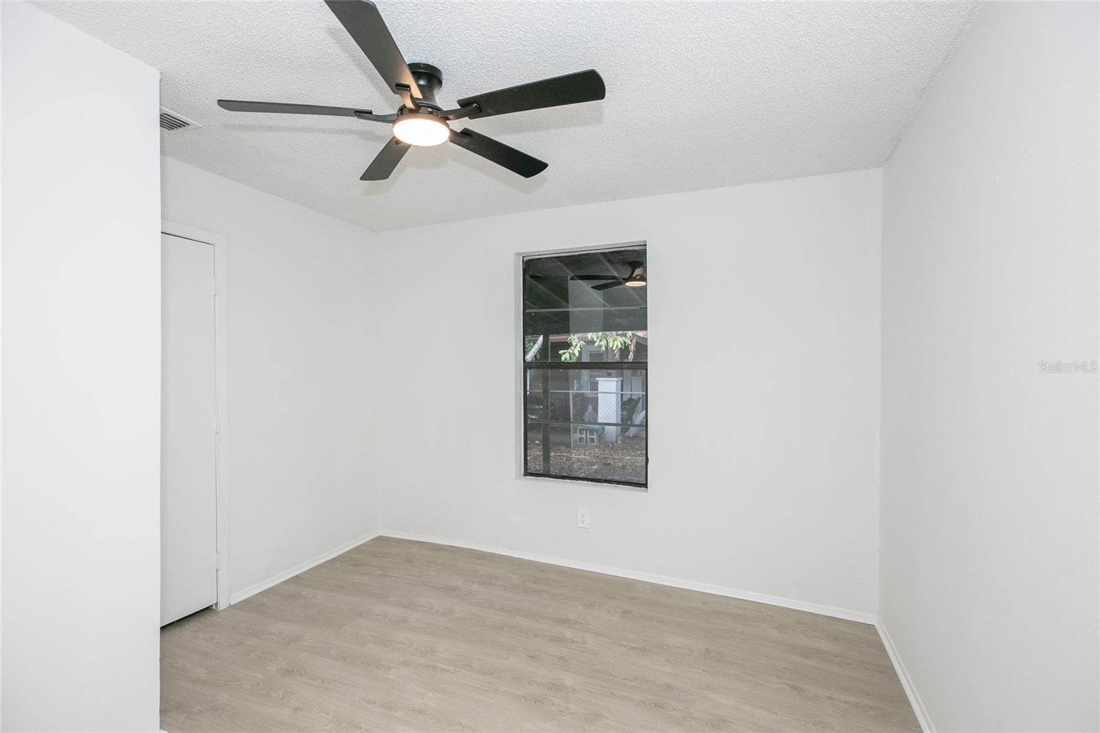 Image 14 of 29 For 1041 Anderson Avenue