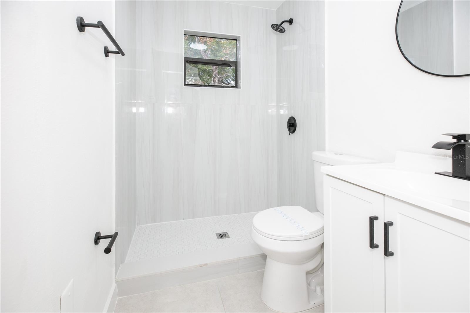 Image 17 of 29 For 1041 Anderson Avenue