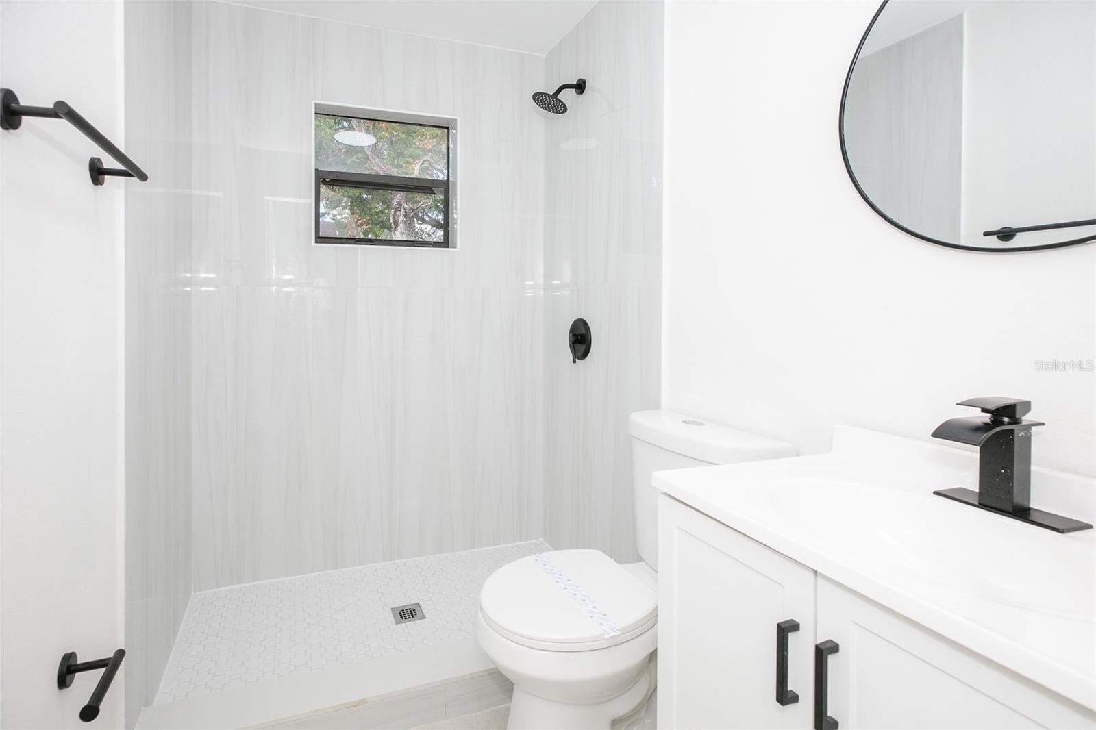 Image 18 of 29 For 1041 Anderson Avenue