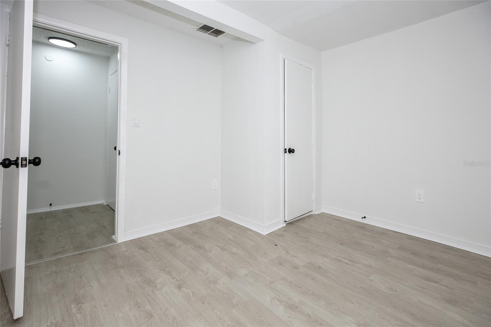 Image 20 of 29 For 1041 Anderson Avenue