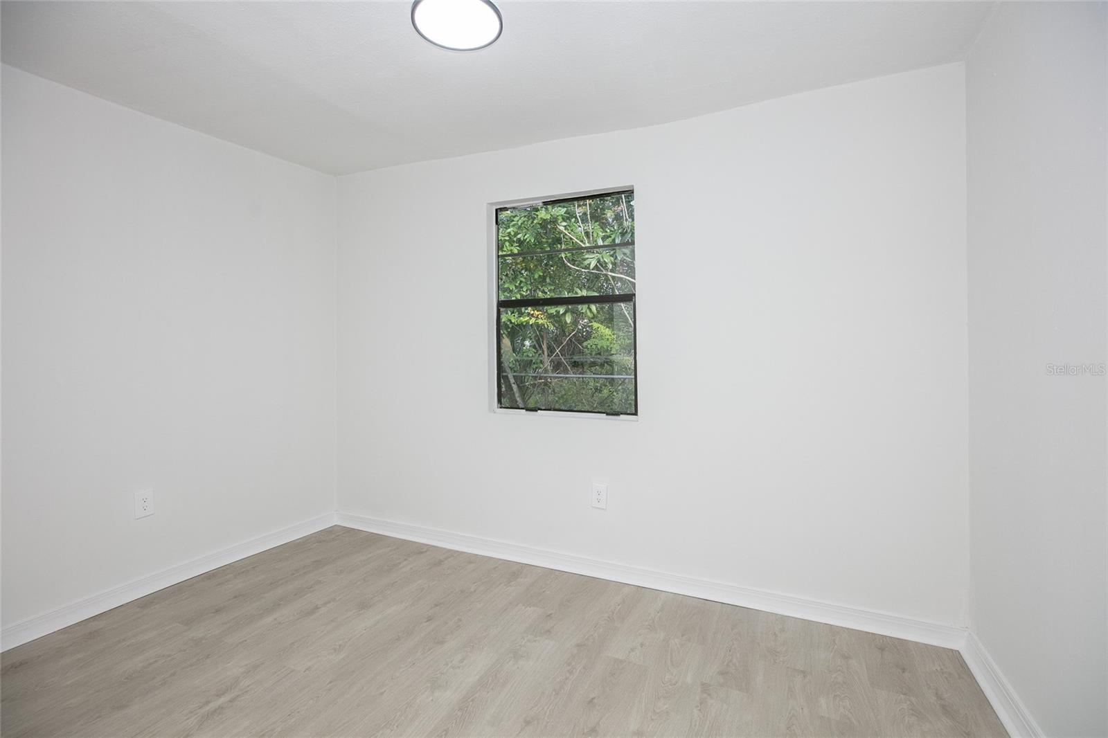 Image 21 of 29 For 1041 Anderson Avenue