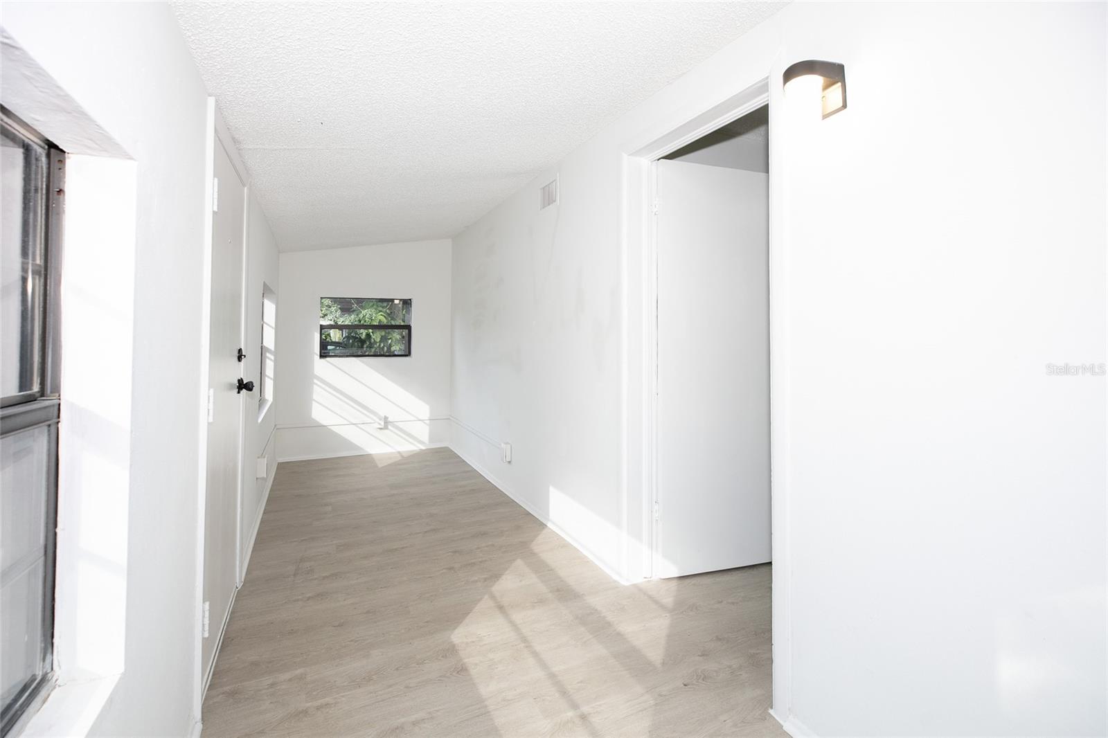 Image 6 of 29 For 1041 Anderson Avenue