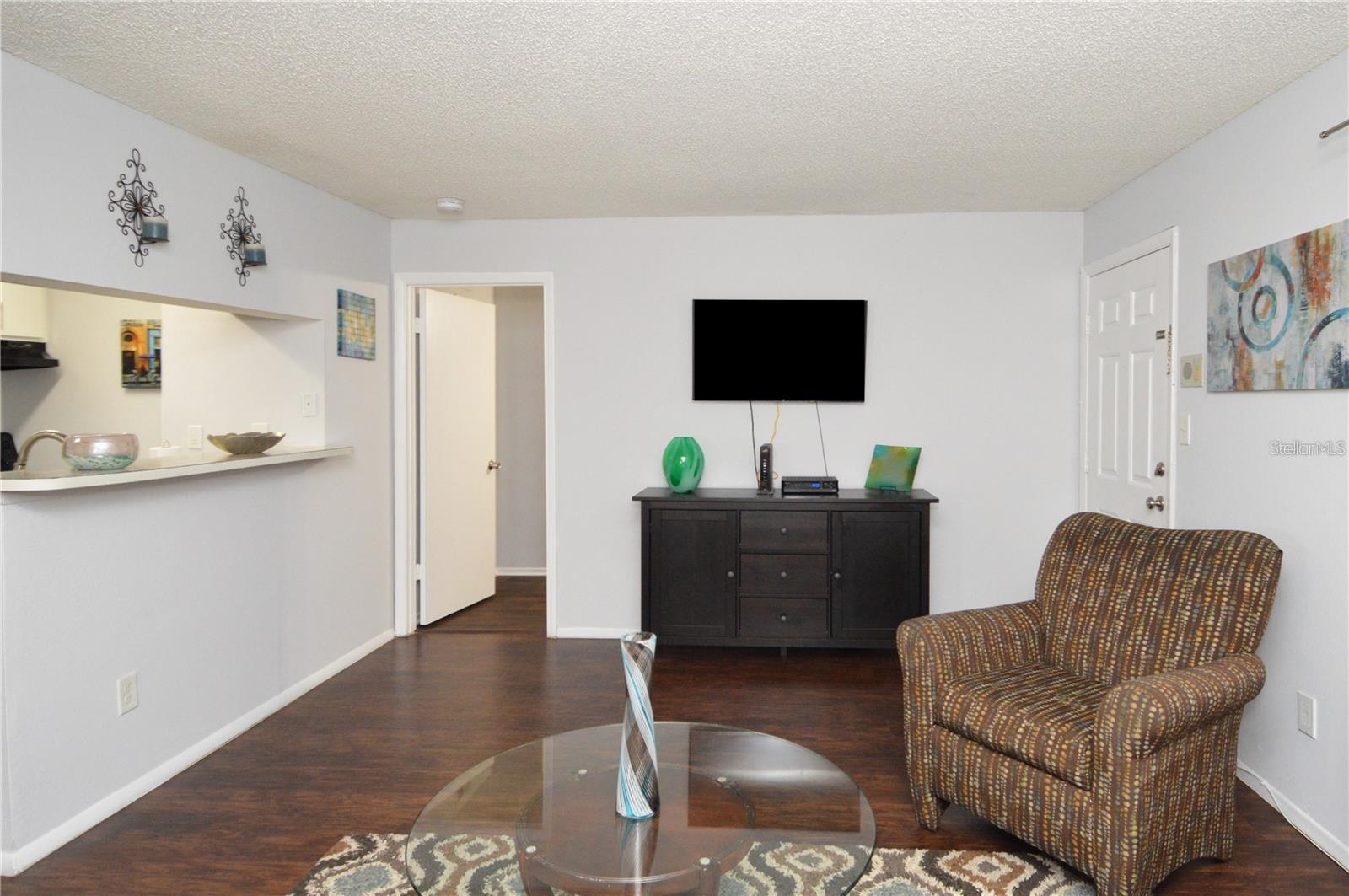 Image 11 of 100 For 8718 Mallard Reserve Drive 104