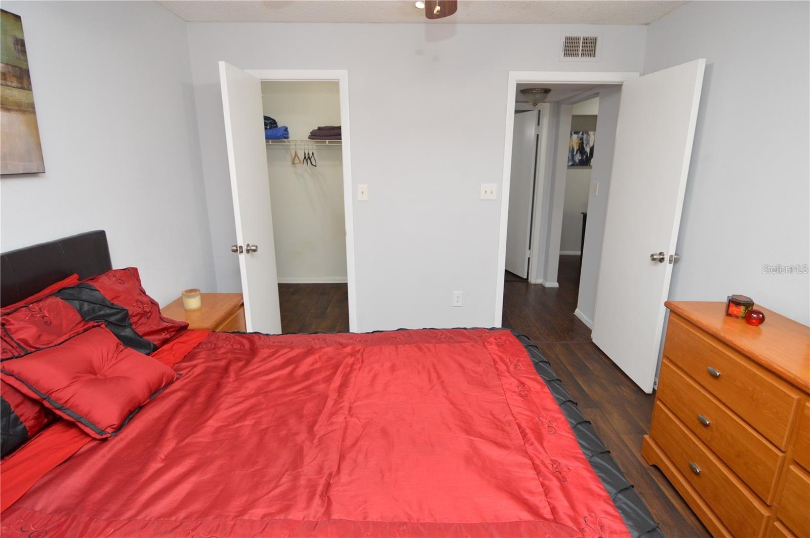 Image 29 of 100 For 8718 Mallard Reserve Drive 104